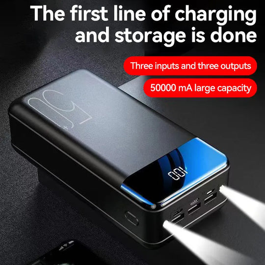 Batterie externe haute capacité 50 000 mAh avec charge rapide USB-C et lampe LED intégrée pour voyages et urgences | Koossa