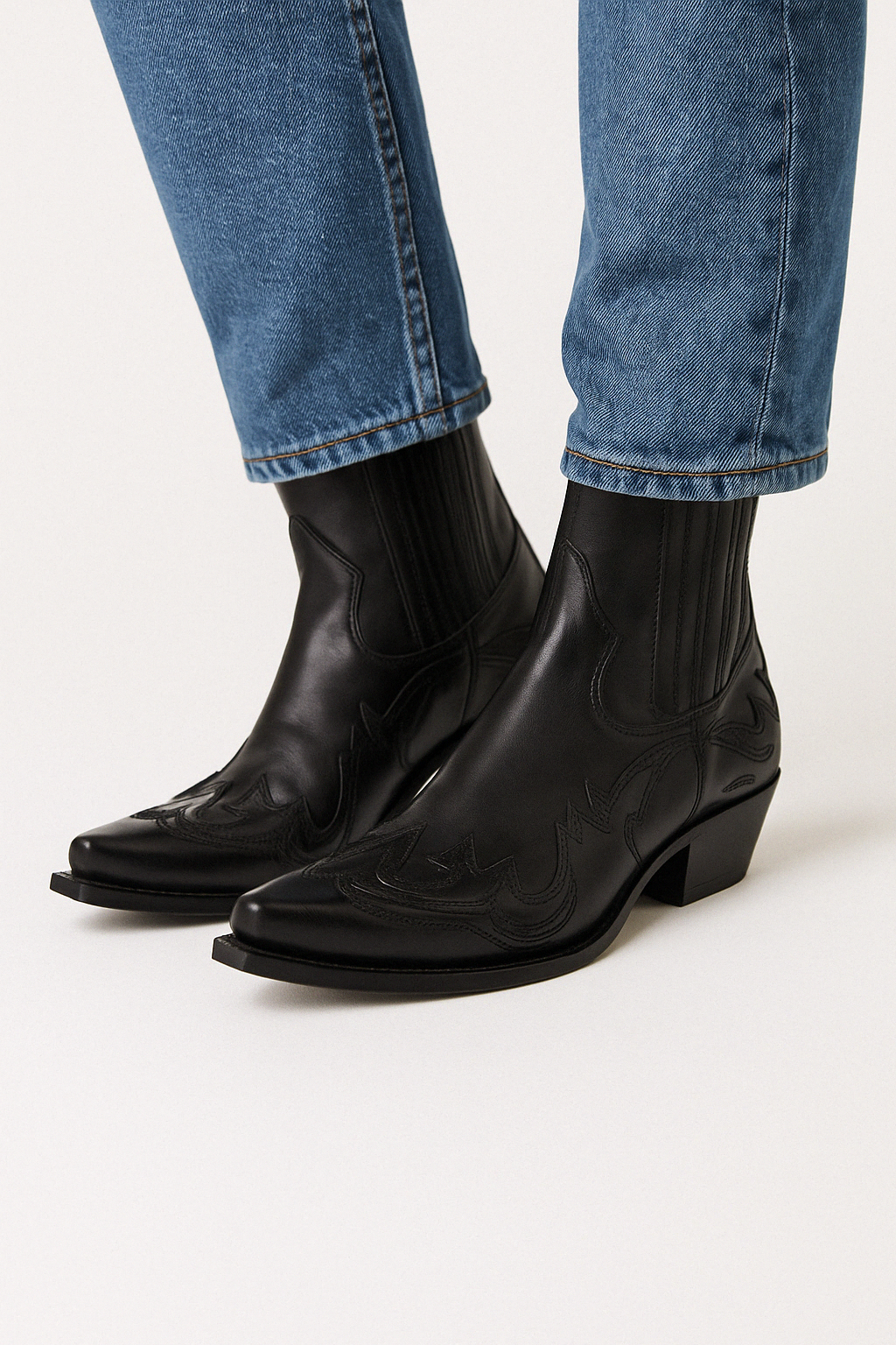 Western Ankle Boots in Black with Pointed Toe and Elasticated Panel for Everyday Elegance | Koossa