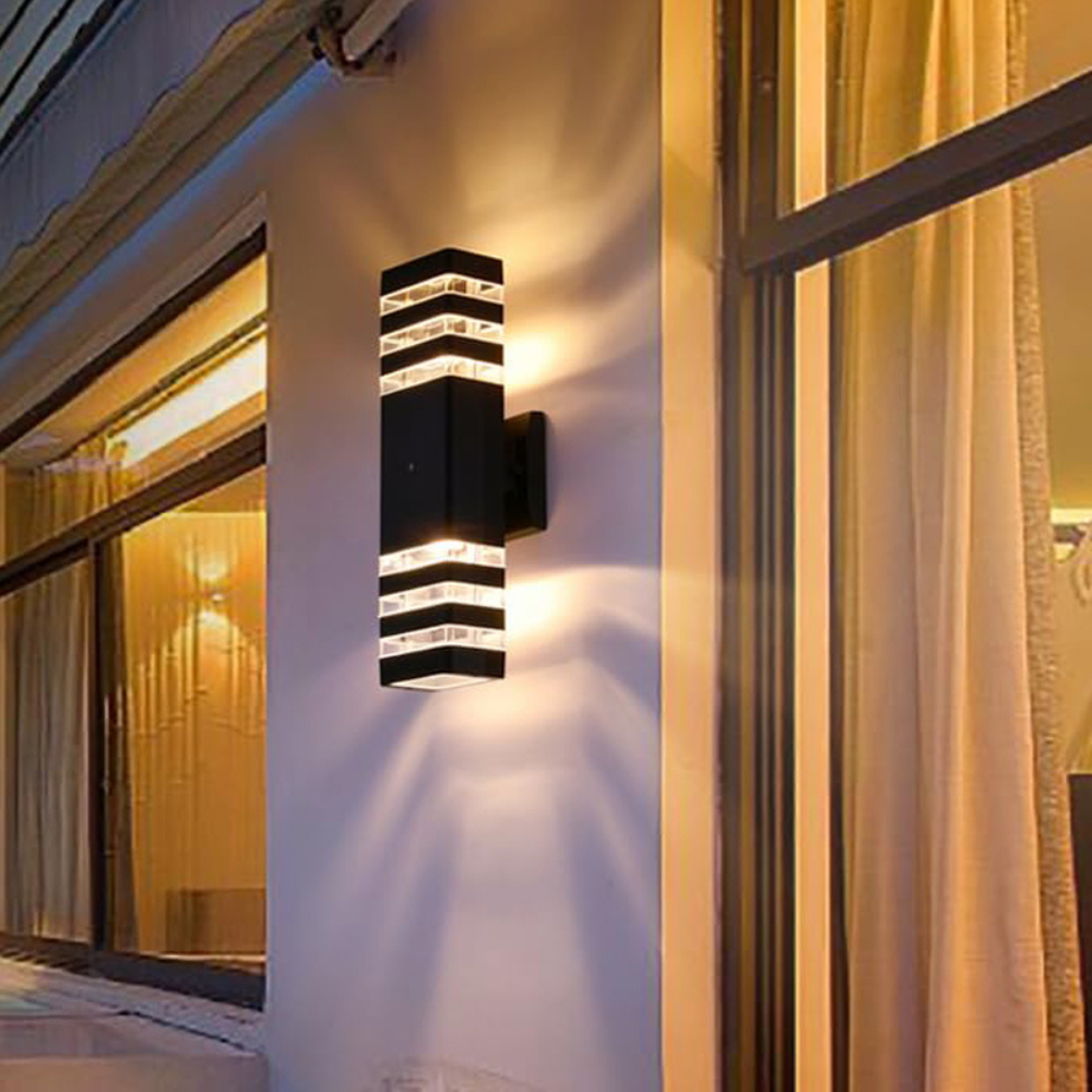 Applique murale extérieure double flux ascendant descendant IP65 culot E27 noire pour éclairage façade jardin | Koossa