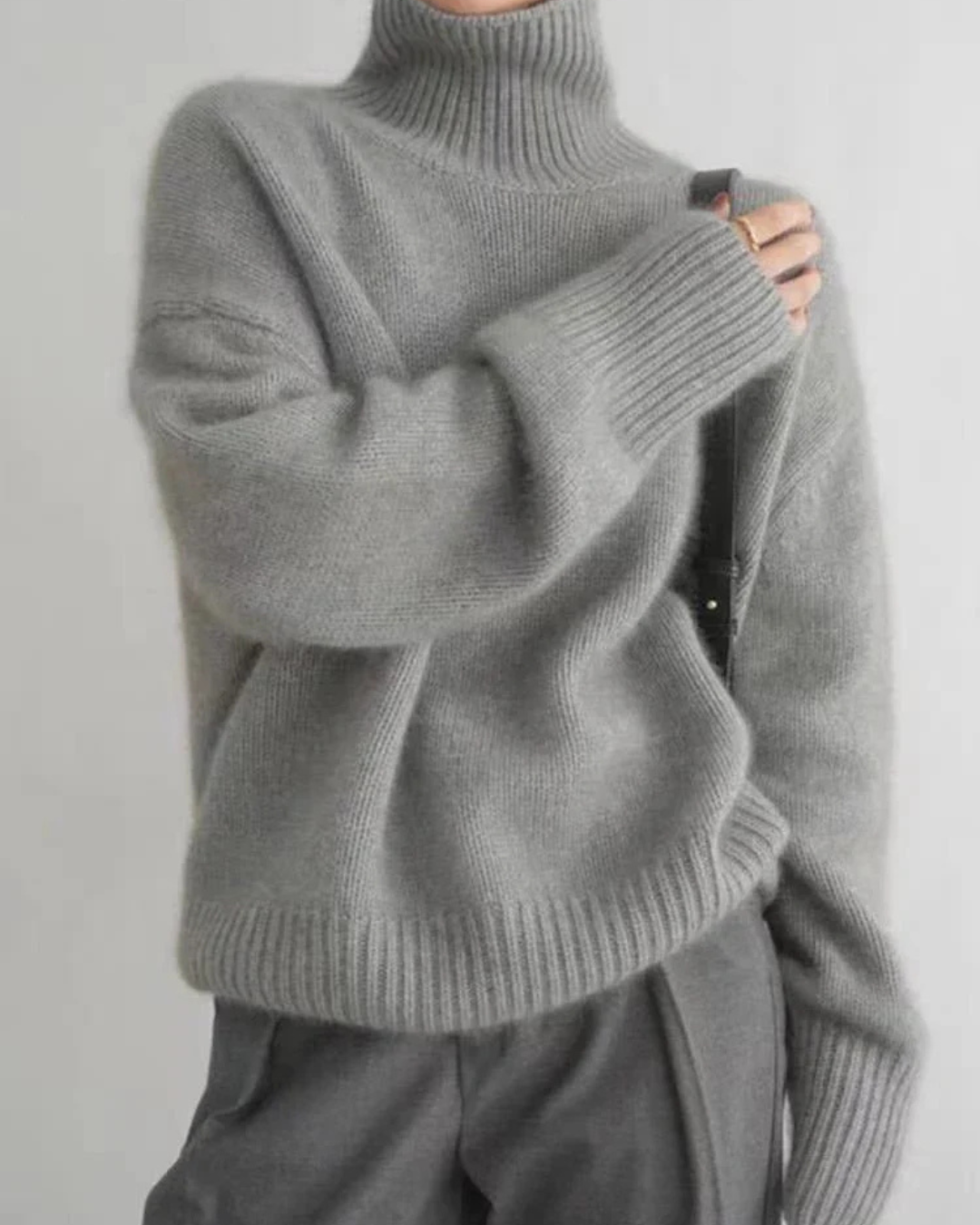 Women's Relaxed-Fit Turtleneck Jumper in Soft Knit | Everyday Layering Piece for Spring and Autumn | Koossa
