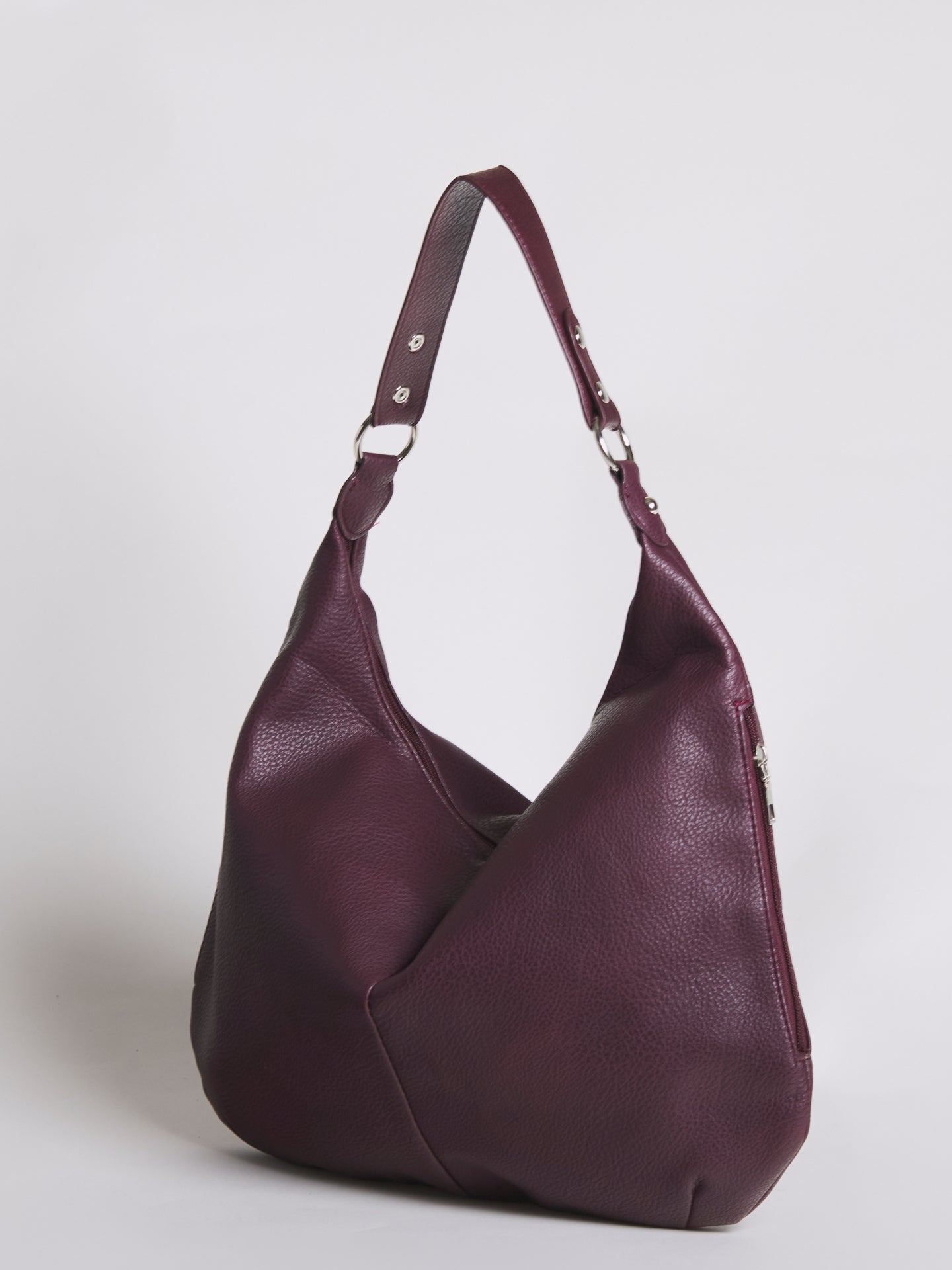 Slouchy Hobo Bag in Vegan Leather with Metal Ring Details – Spacious Everyday Shoulder Bag with Zip Compartments | Koossa