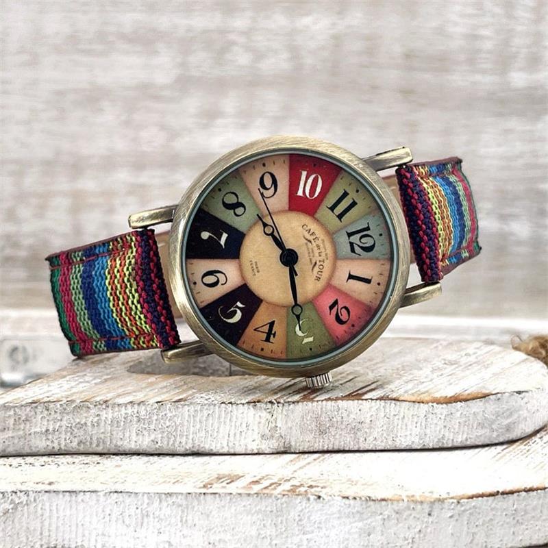 Montre Féminine à Bracelet Tressé et Cadran Bronze Vintage — Accessoire Rétro Élégant pour Poignet Délicat | Koossa