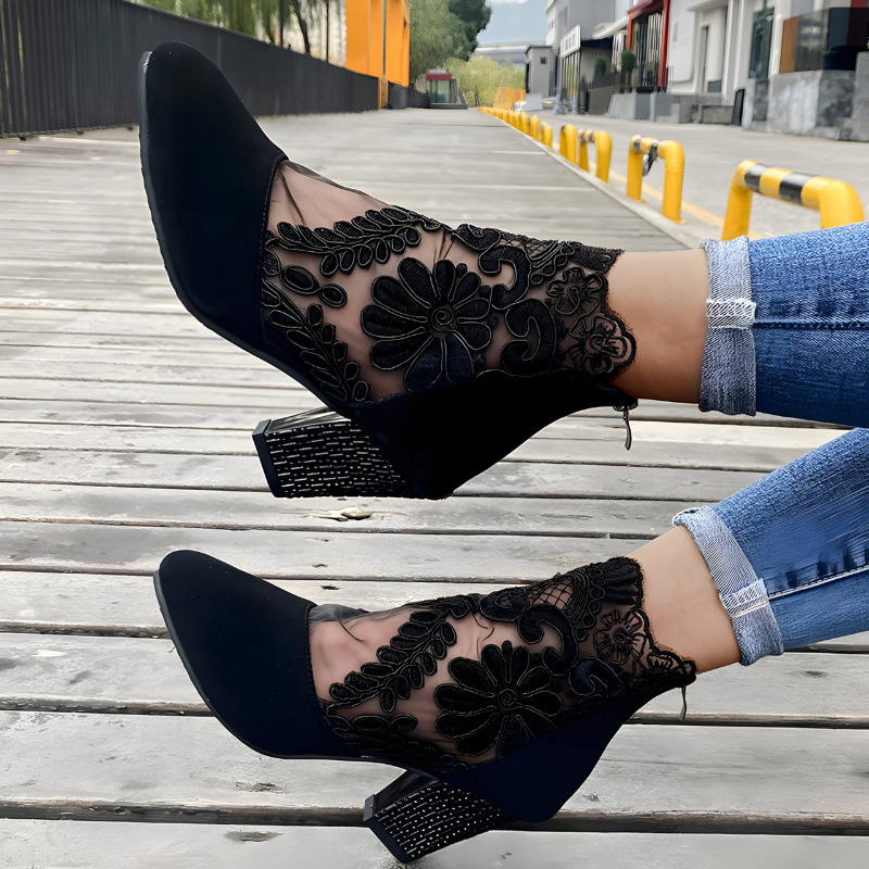 Women's Cushioned Orthopaedic Court Shoes with Arch Support – Breathable Wide Toe Box Heels for All-Day Comfort and Foot Pain Relief | Koossa