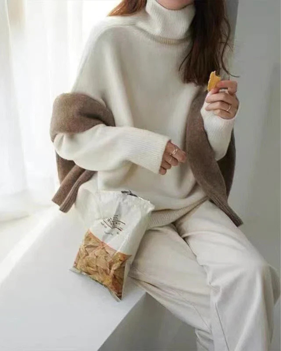 Women's Relaxed-Fit Turtleneck Jumper in Soft Knit | Everyday Layering Piece for Spring and Autumn | Koossa