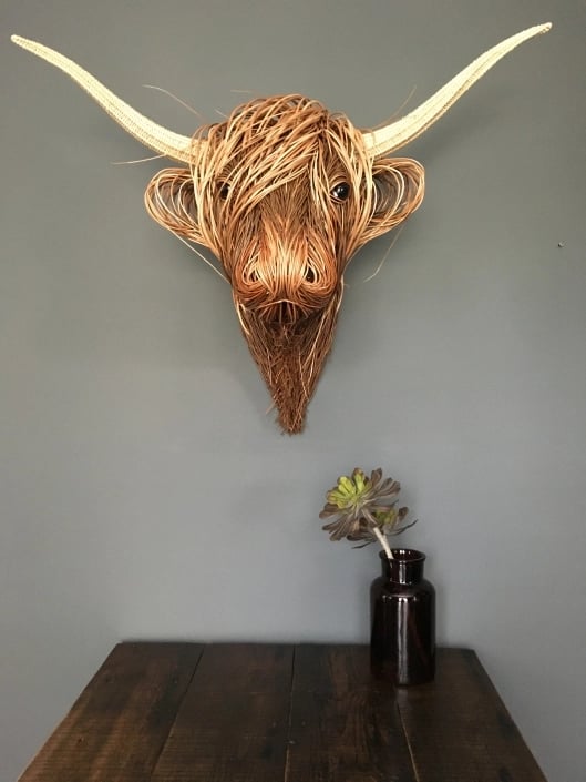 Trophée Mural Vache Highland Rotin Tressé Main Décor Rustique Bohème Naturel Artisanal Relief 63×53 cm | Koossa