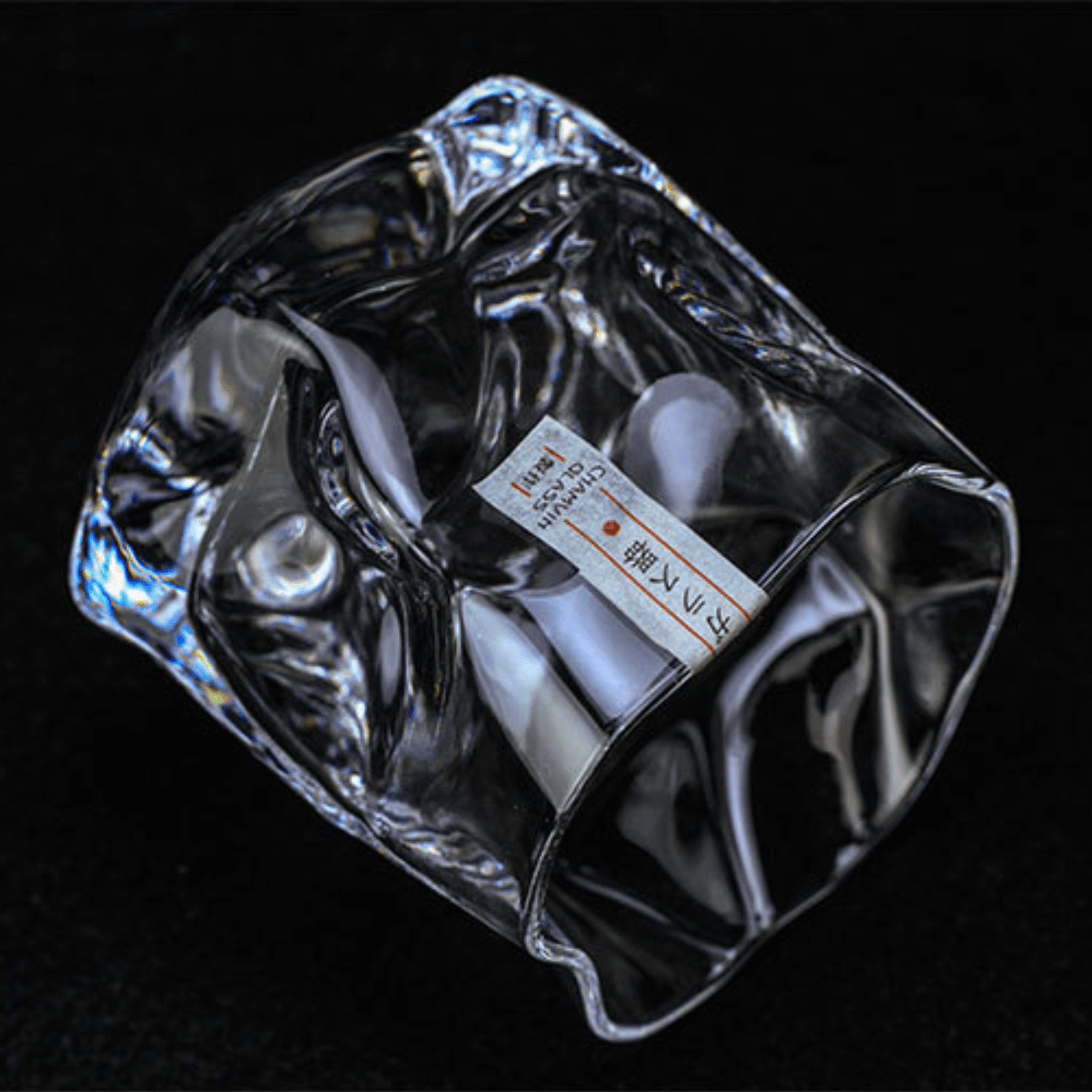 Verre à whisky en cristal taillé motif froissé japonais Edo Kiriko coffret bois noble raffinement dégustation | Koossa