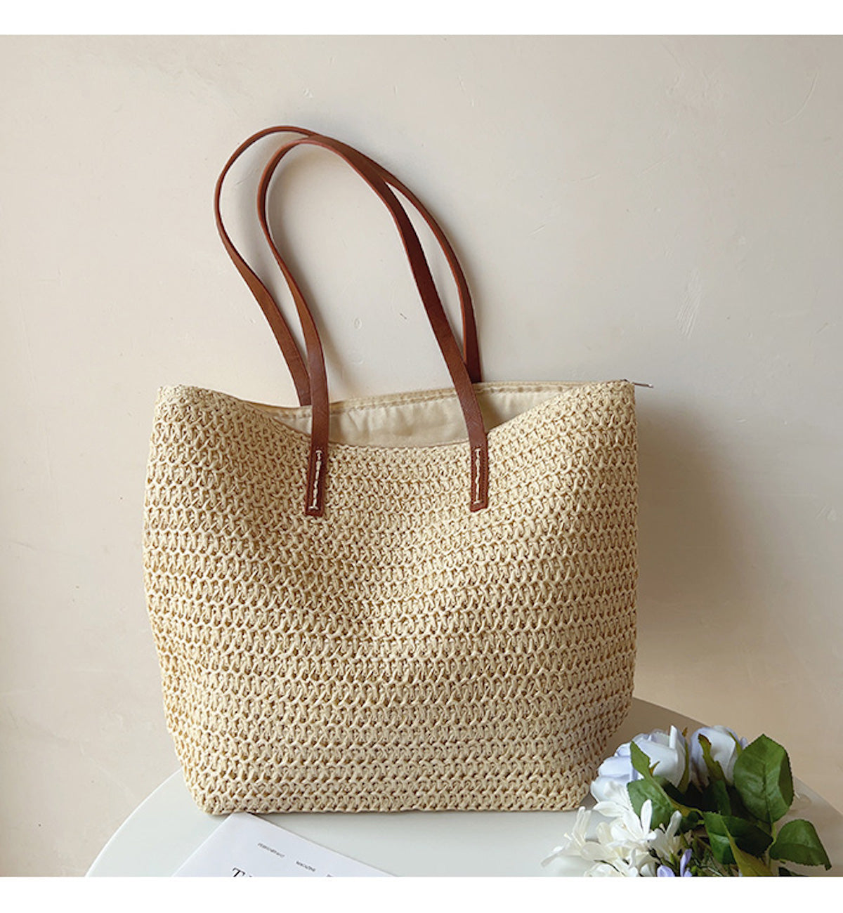 Panier tressé en osier avec anses cuir pour marché et ville style scandinave naturel beige intemporel | Koossa