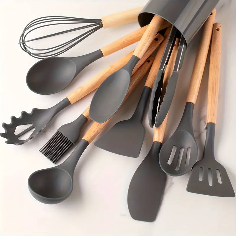 Set de 12 Ustensiles de Cuisine en Silicone avec Manches en Bois Naturel pour Cuisson Douce et Soignée | Koossa