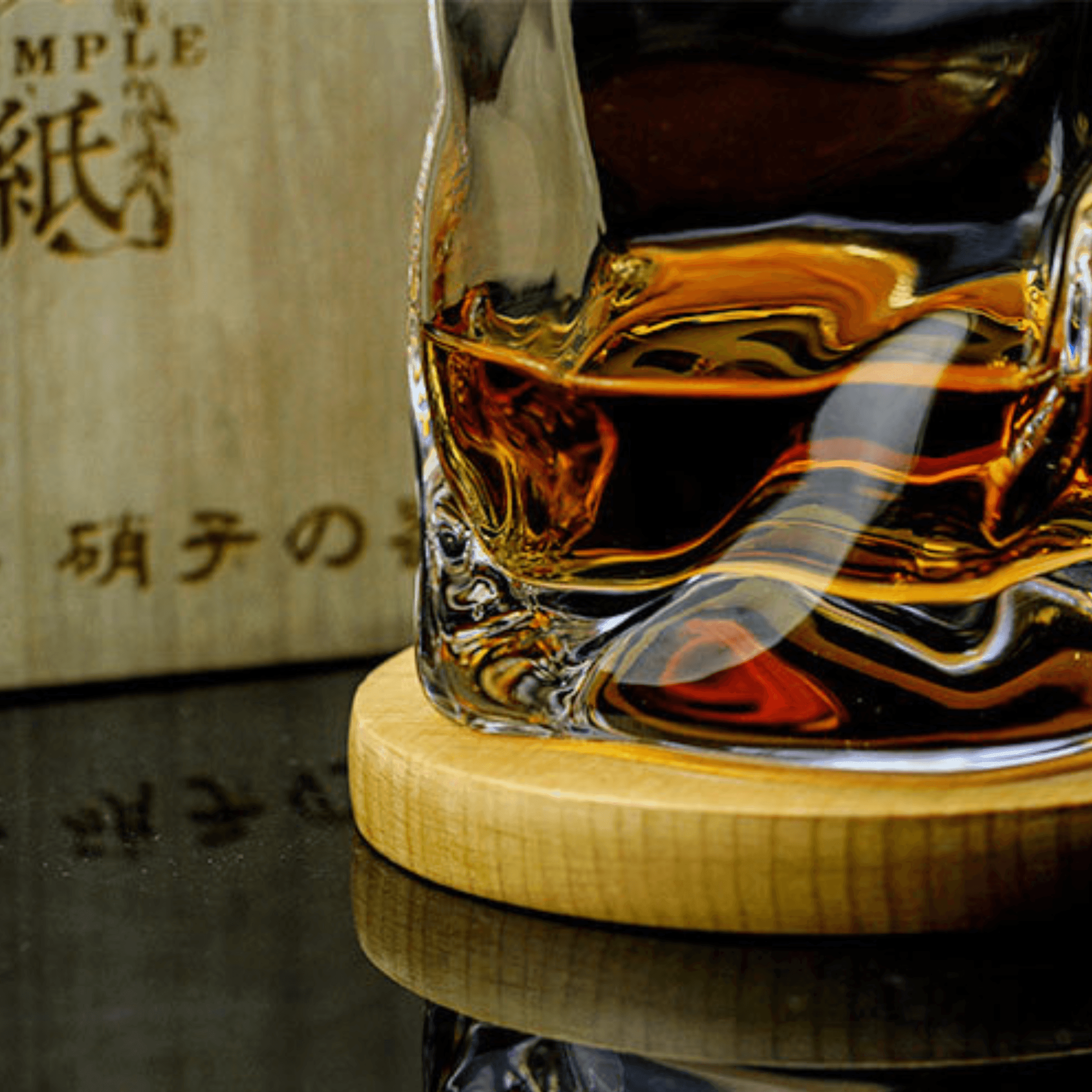 Verre à whisky en cristal taillé motif froissé japonais Edo Kiriko coffret bois noble raffinement dégustation | Koossa