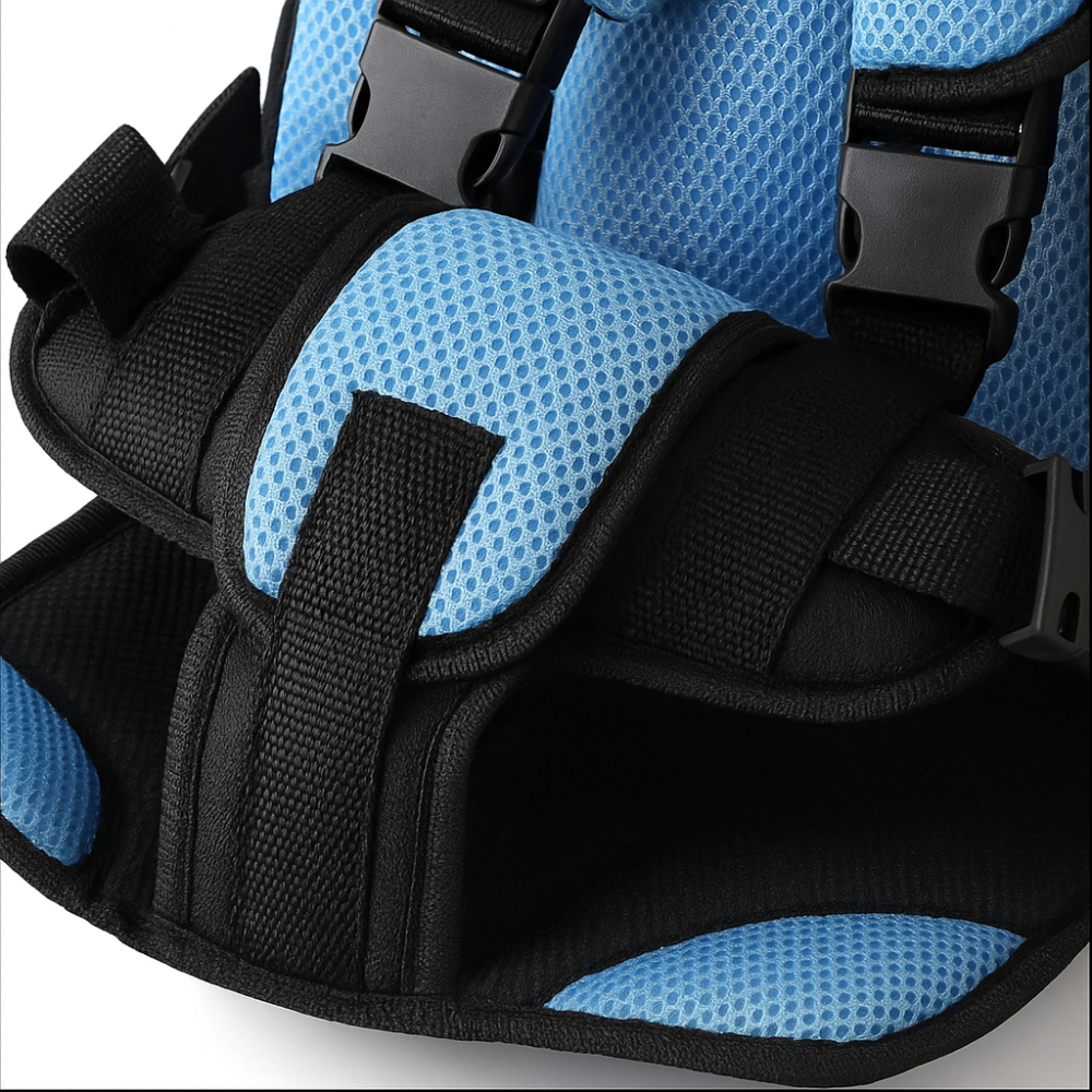 Siège auto évolutif ISOFIX 0–12 ans avec harnais 5 points et assise ventilée adaptable à toutes les phases | Koossa