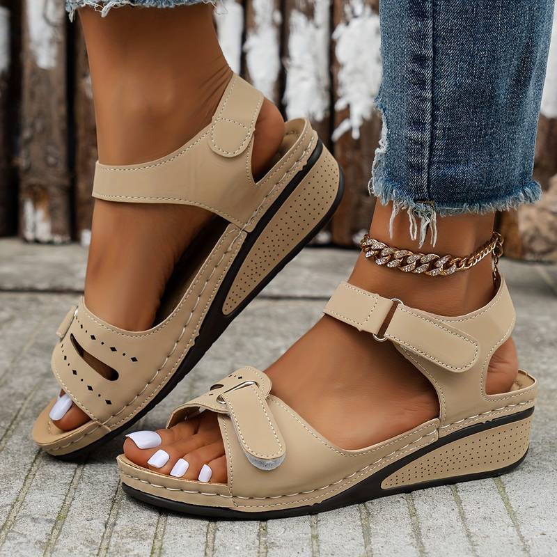 Women's Wedge Sandals with Adjustable Straps — Comfortable Warm-Weather Footwear for Everyday Elegance | Koossa