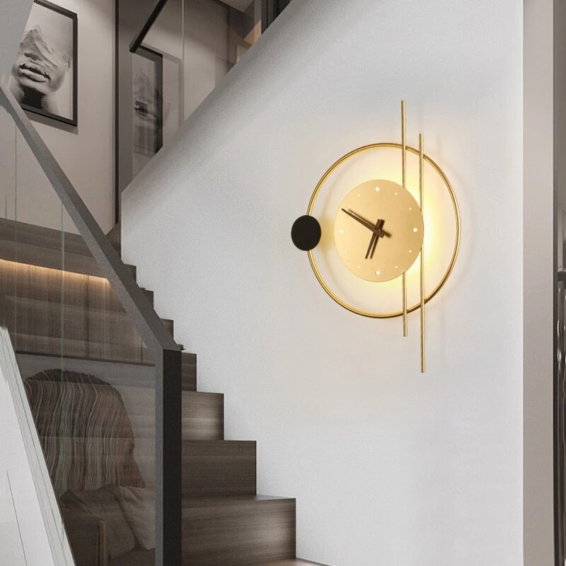 Horloge Murale Lumineuse 57×41,5 cm Métal Noir Doré Moderne LED Intégré Salon Chambre Bureau Décoration | Koossa