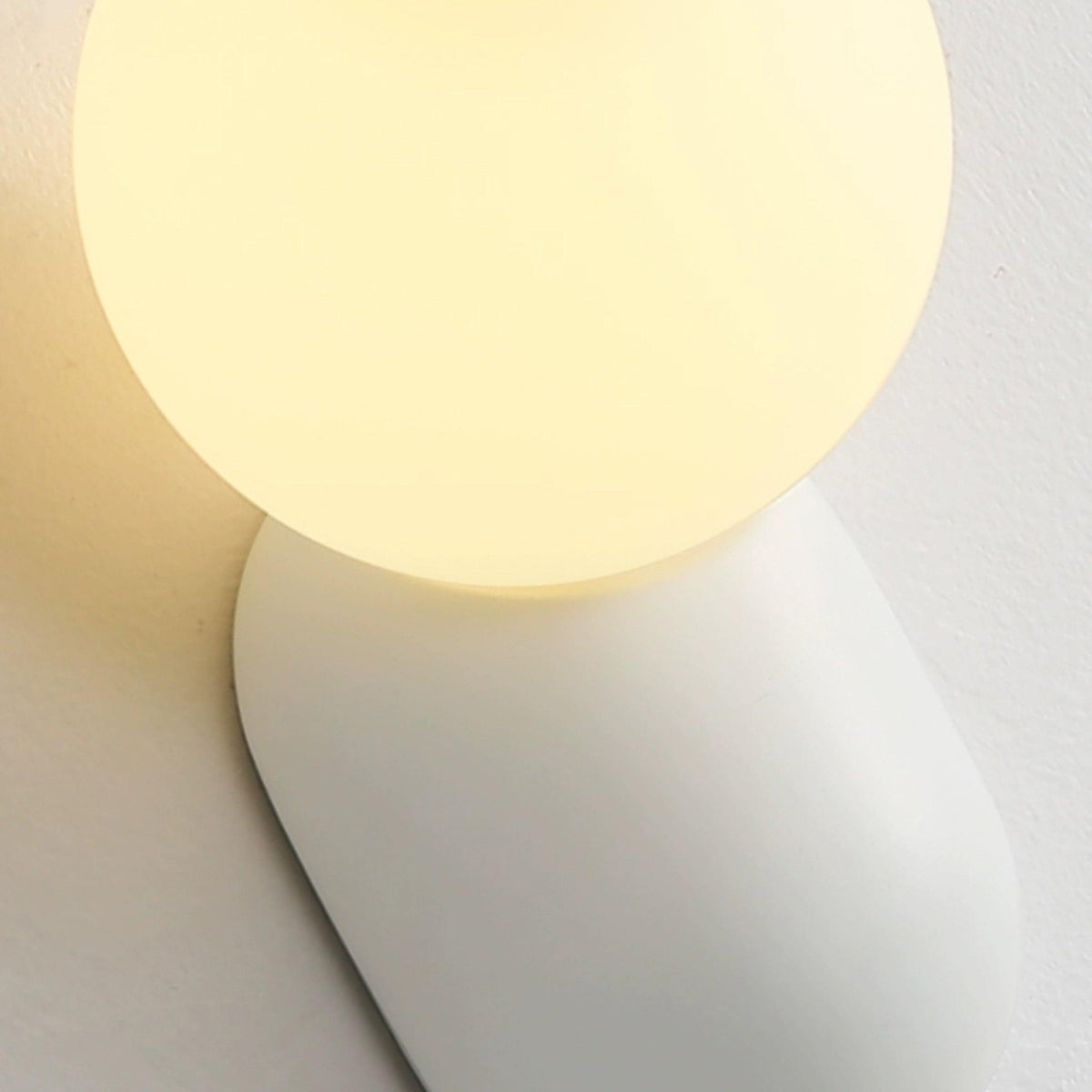 Spherical Resin Wall Light Fixture with Glass Globe – Modern Single-Bulb Sconce for Bathroom, Hallway, Bedroom – Dimmable G9 Socket | Lonoma