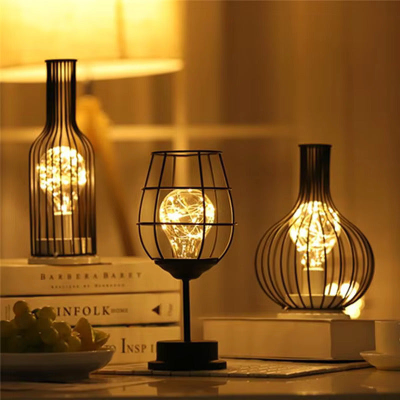 Lampe de table sans fil design bouteille carafe et verre à vin en acier inoxydable pour ambiance chaleureuse | Koossa