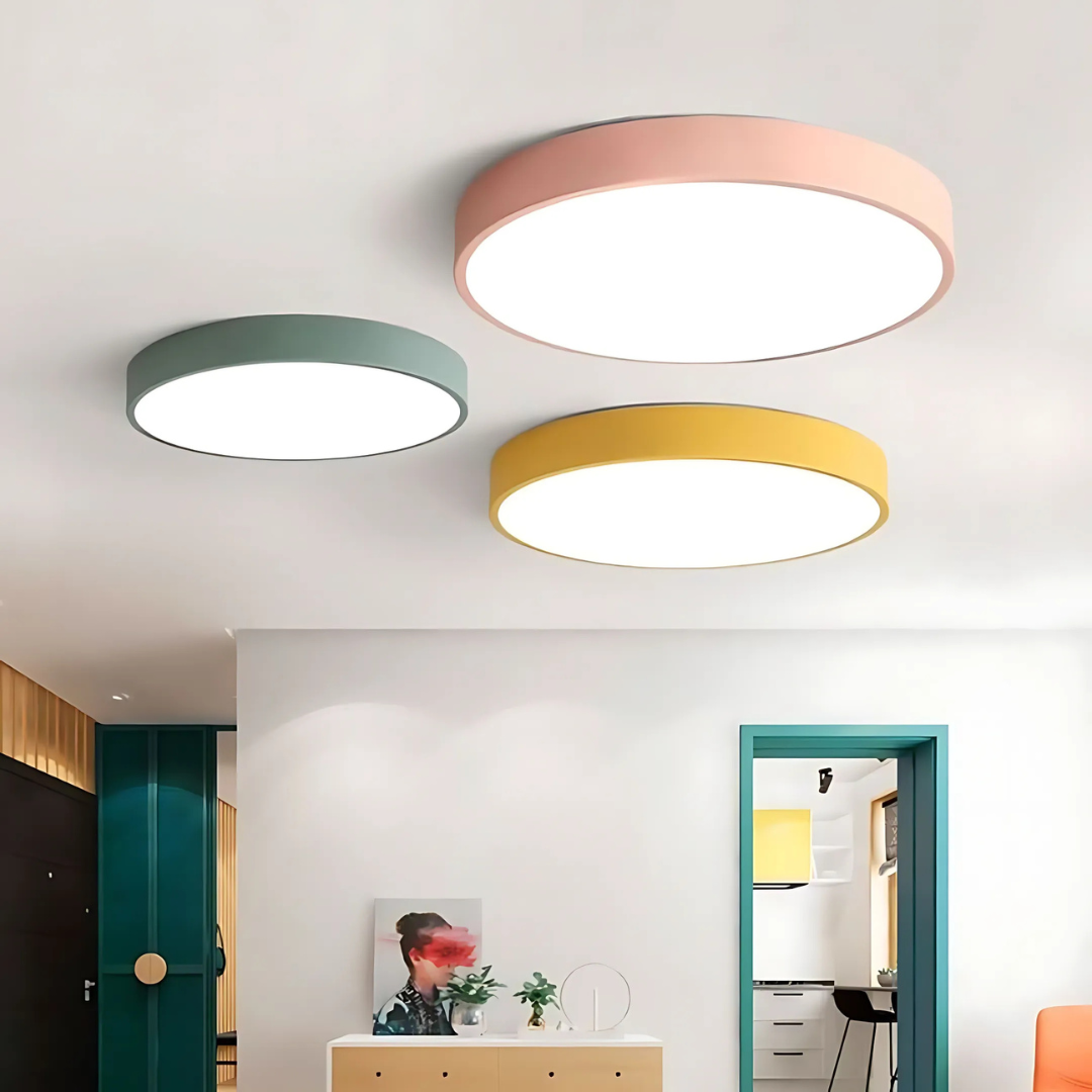 Plafonnier scandinave rond en bois naturel avec LED intégrée blanc chaud élégant pour séjour chambre couloir | Koossa