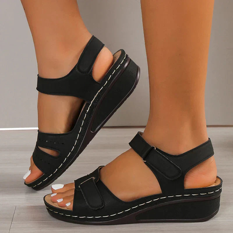 Women's Comfort Sandals with Adjustable Straps — Elegant Summer Footwear for All-Day Support | Koossa