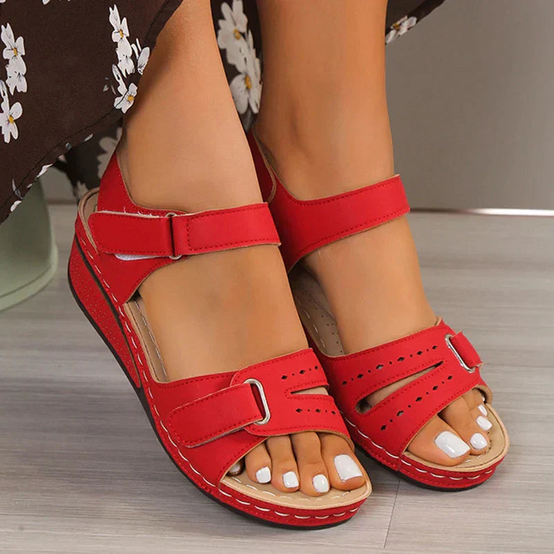 Women's Comfort Sandals with Adjustable Straps — Elegant Summer Footwear for All-Day Support | Koossa