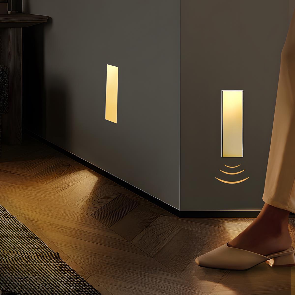 Spot encastrable LED à détecteur de mouvement pour escalier et couloir avec éclairage indirect ambiant | Koossa