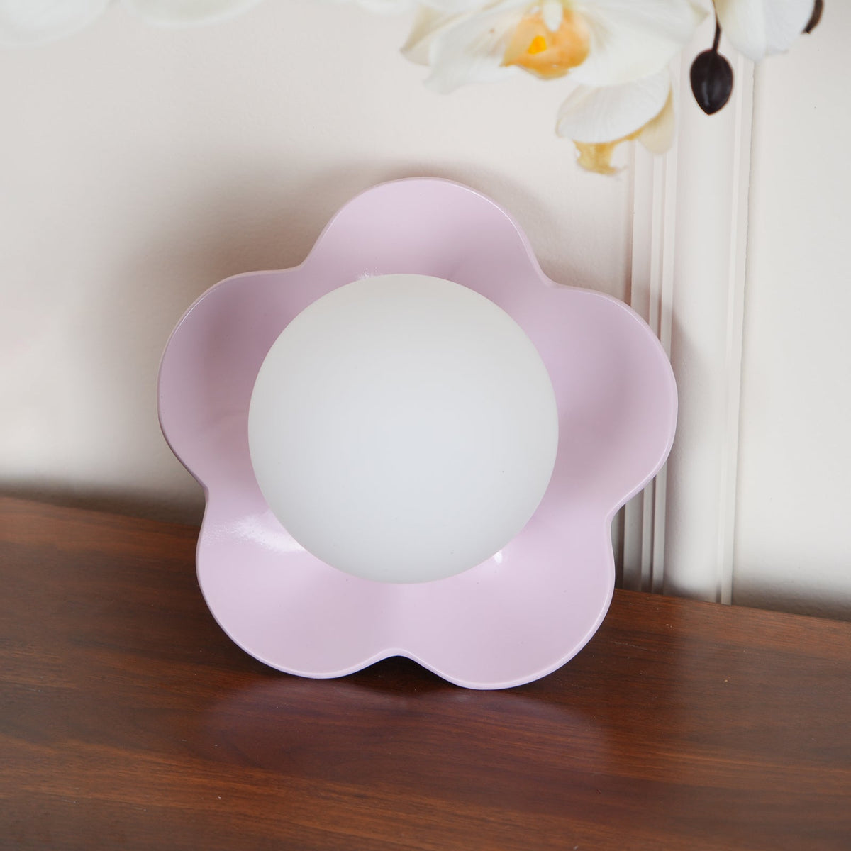Floral Glass Wall Sconce with Resin Base - Dimmable G9 Single-Bulb Fixture for Bedroom, Living Room, Hallway - Modern Flower-Shaped Accent | Lonoma