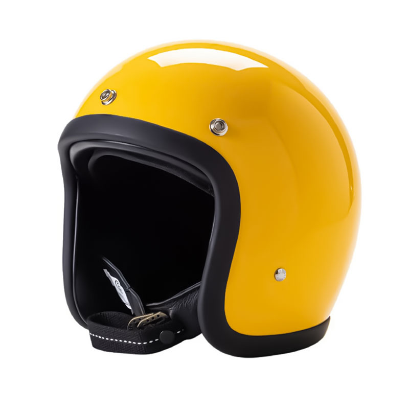 Retro Low-Profile Motorcycle Helmet — Classic Safety Helmet for Vintage Bike Riders & Open-Road Touring | Koossa