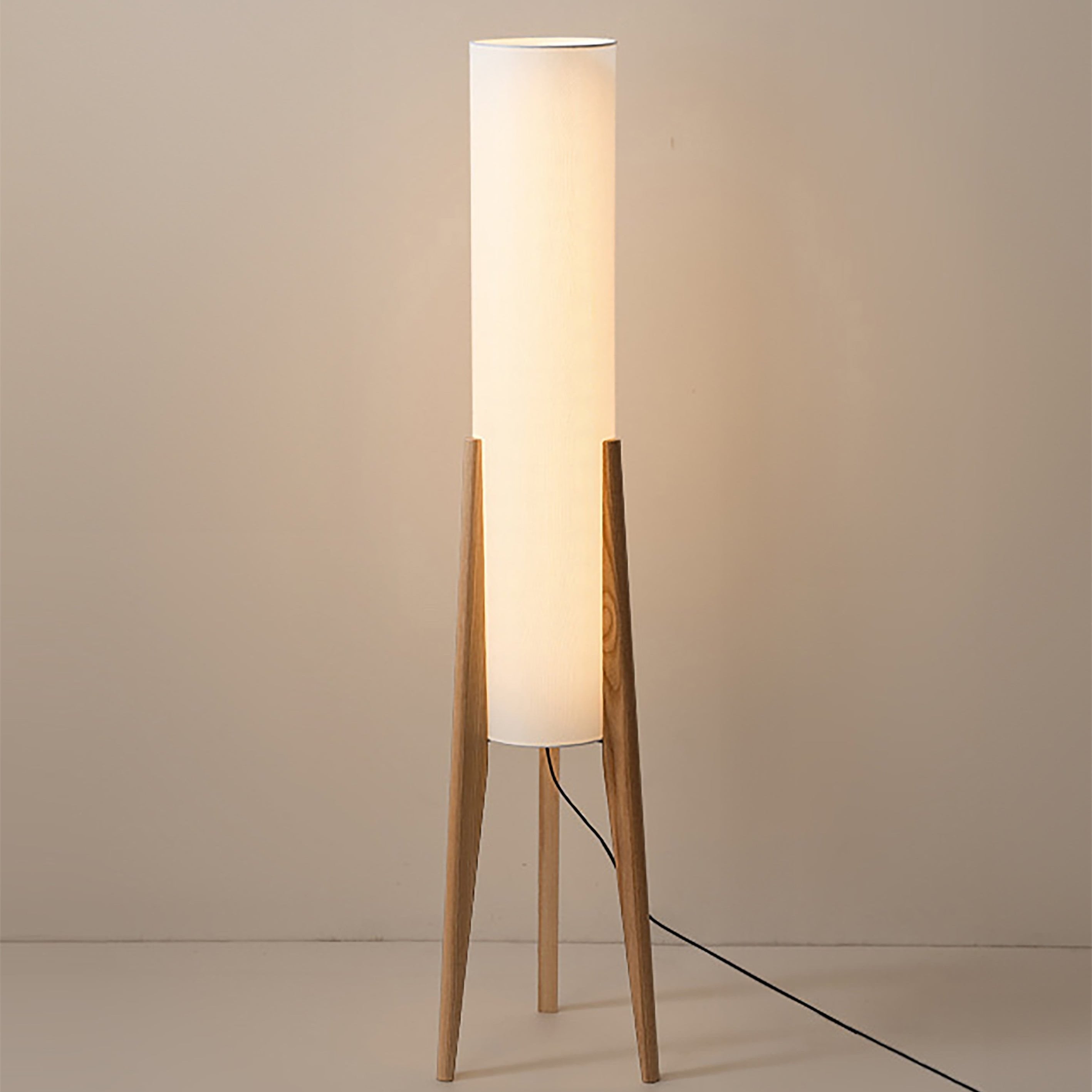 Lampadaire Trépied Bois Massif Abat-Jour Textile LED E27 Ambiance Scandinave Salon Chambre Douce Lumière | Koossa