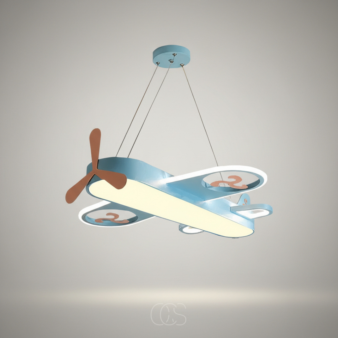Suspension avion LED dimmable pour chambre d'enfant en fer et acrylique coloré 55 cm luminaire ludique déco | Koossa