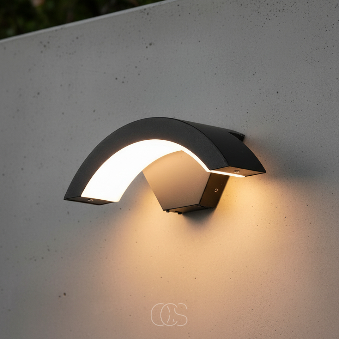 Applique murale extérieure demi-arche avec détecteur de mouvement LED 800 lumens IP65 en aluminium noir jardin | Koossa