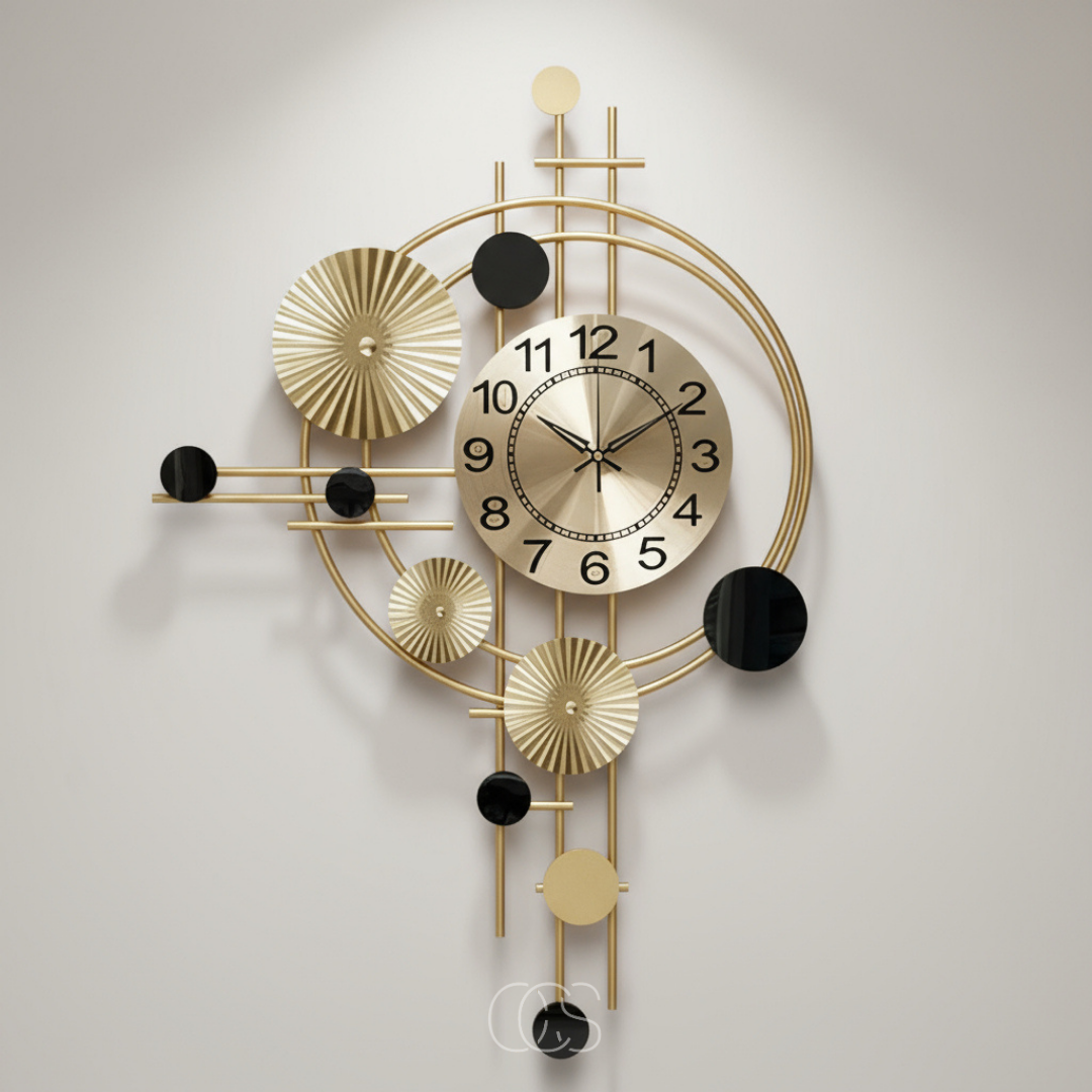 Horloge murale métallique design 78 cm silencieuse dorée moderne industrielle décoration intérieure élégante | Koossa