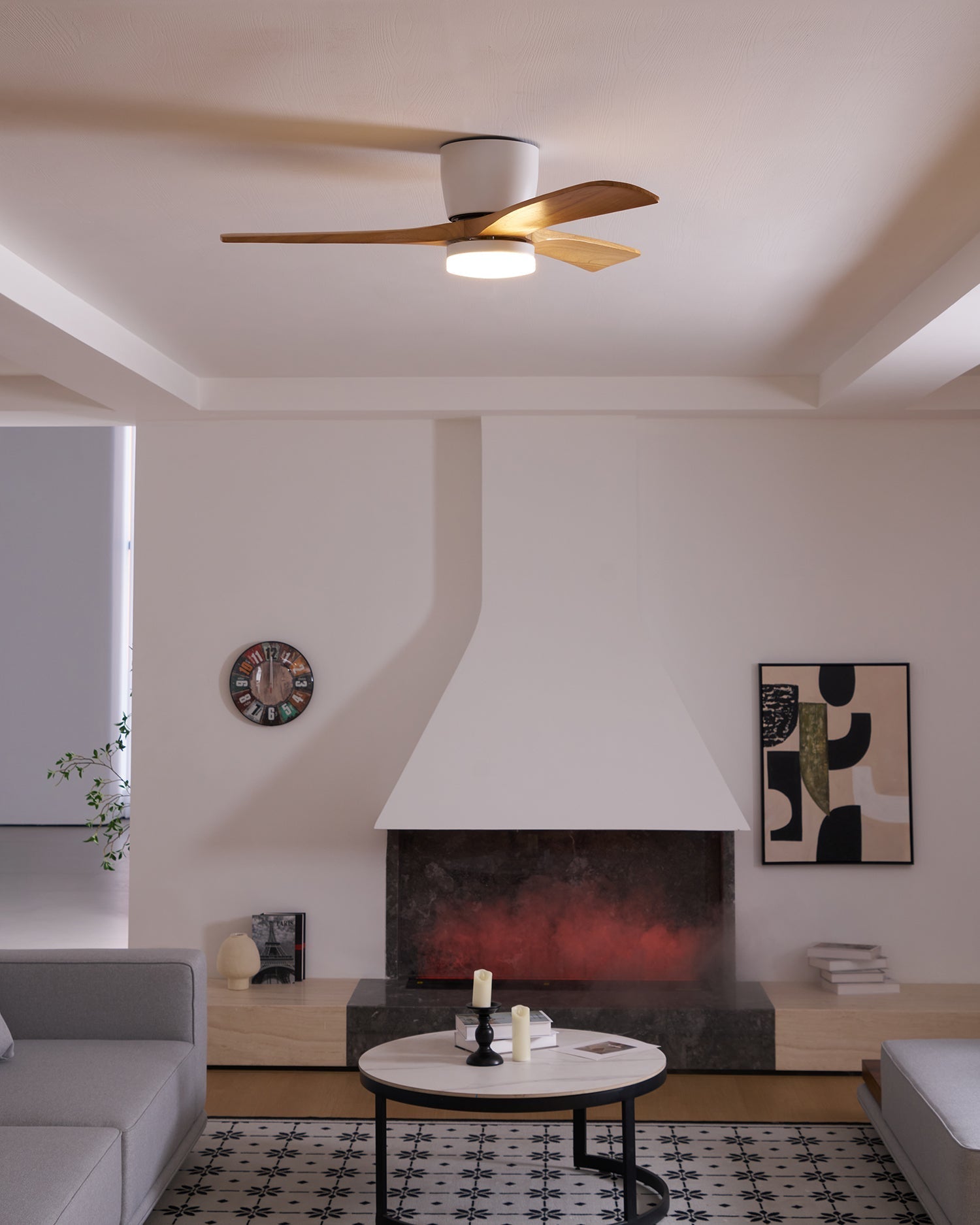 Ventilateur de plafond lumineux lames bois naturel design nordique silencieux économe chambre salon moderne | Koossa