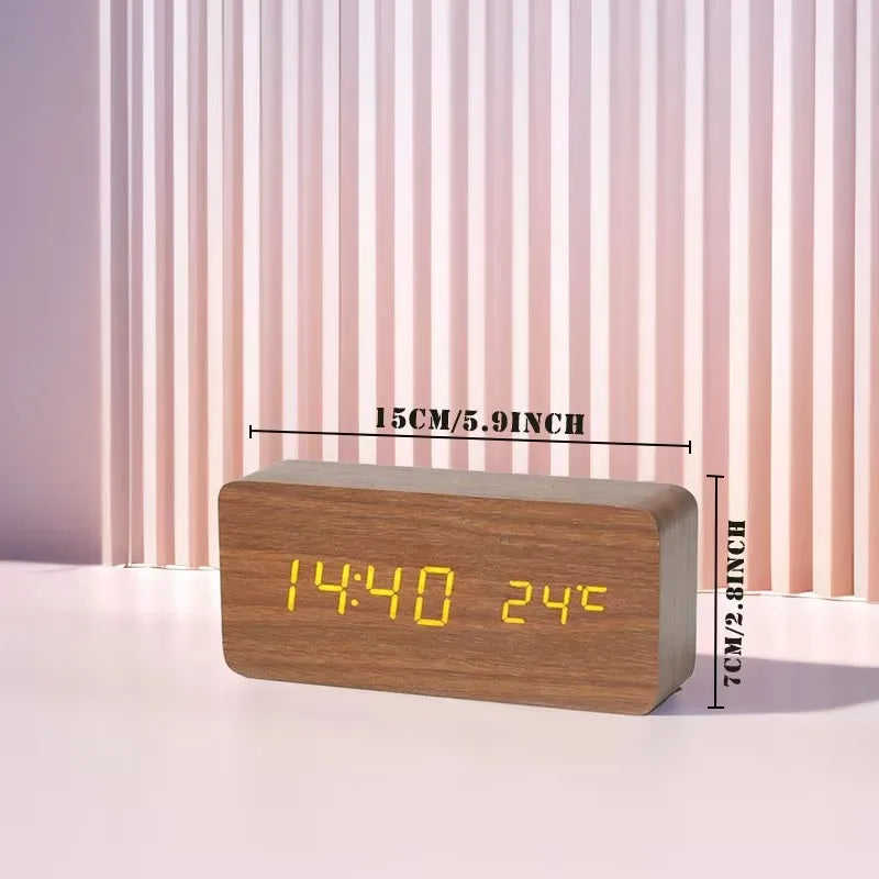 Horloge numérique LED finition bois avec température alarmes multiples fonction snooze pour chambre bureau | Koossa