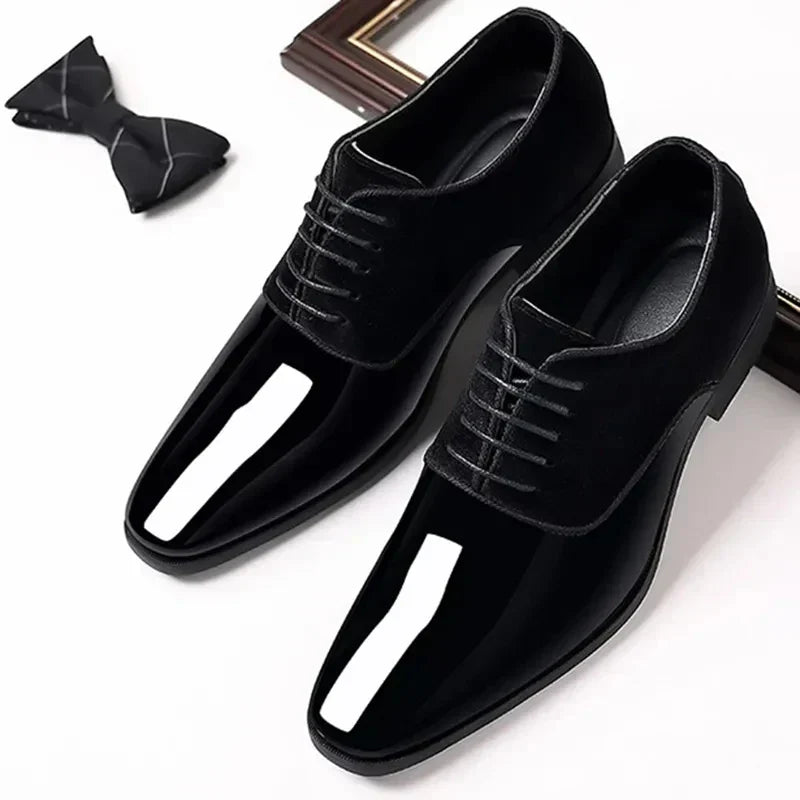 Men's Contrast-Finish Oxford Shoes with Lace-Up Detail in Black and Royal Blue for Formal Occasions and Evening Wear | Koossa