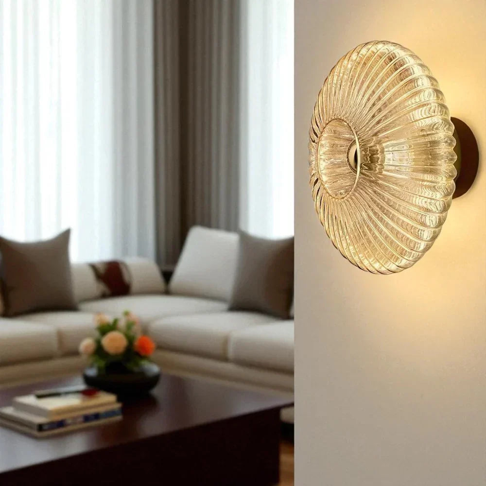 Applique Murale Verre Ambré Cannelé Coquille Dorée Luminaire Décoratif Salon Chambre Intérieur Élégant | Koossa