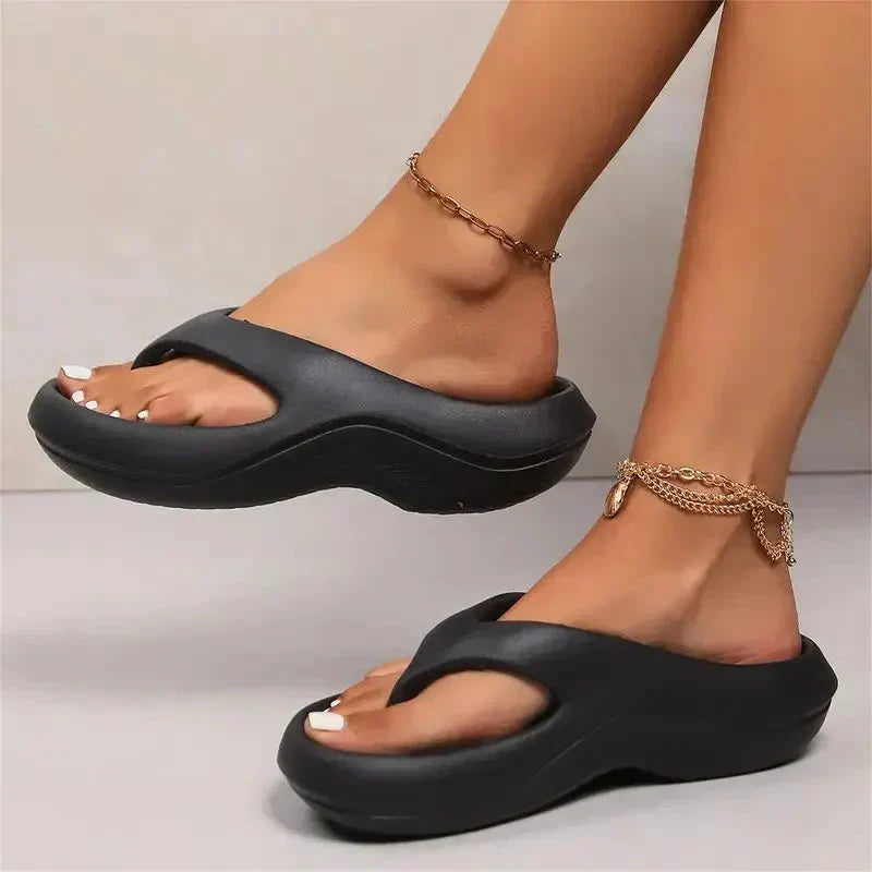 Women's Moulded Footbed Sandals in Lightweight Synthetic – Effortless Summer Comfort for Beach Days and Casual Outings | Koossa