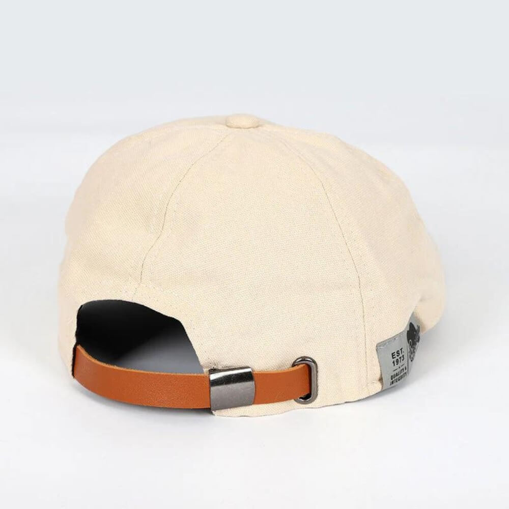 Structured Flat Cap with Adjustable Strap in Heritage Newsboy Style – Timeless Headwear for Smart Casual Wear | Koossa