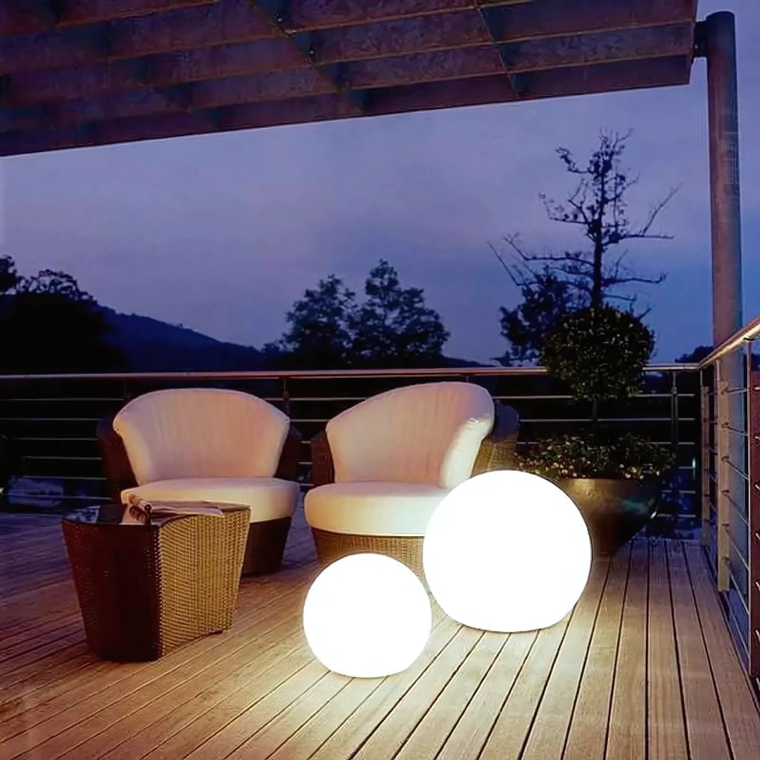 Sphère lumineuse LED rechargeable étanche multicolore ambiance pour jardin terrasse et intérieur moderne | Koossa