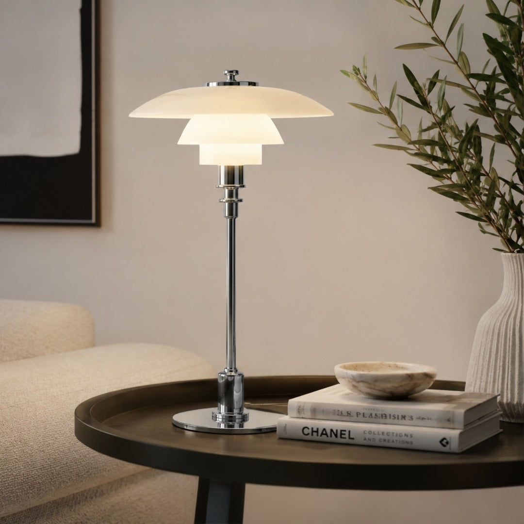 Lampe à poser en verre stratifié et métal doré ou chromé – Design scandinave intemporel pour ambiance chaleureuse | Koossa