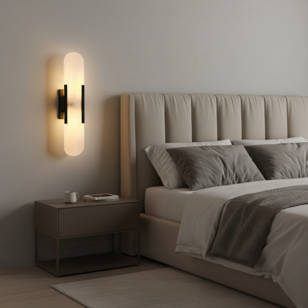 Applique murale marbre et laiton 50 cm — Éclairage doux G9 deux sources lumineuses intérieur moderne élégant | Koossa