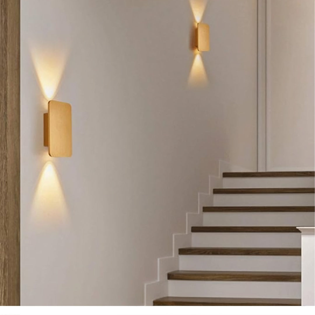 Applique murale bois LED effet lumineux doux ambiance chaleureuse intérieur moderne décoration accentuée | Koossa