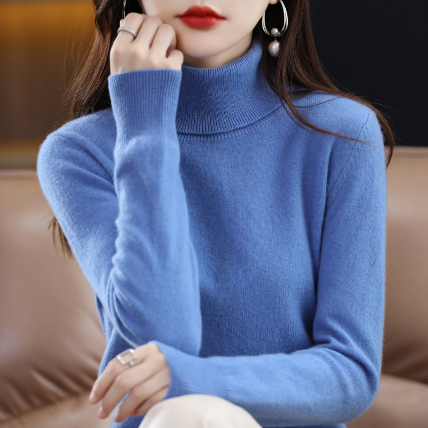 Women's Luxurious Rollneck Jumper — Classic Turtleneck Pullover for Autumn & Winter | Koossa