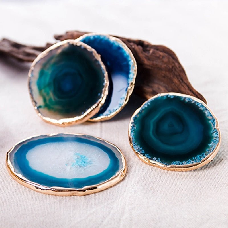 Dessous de Verre Agate Bleue Pierre Naturelle Tranche Organique Bordure Dorée Décoration Table Artisanale | Koossa
