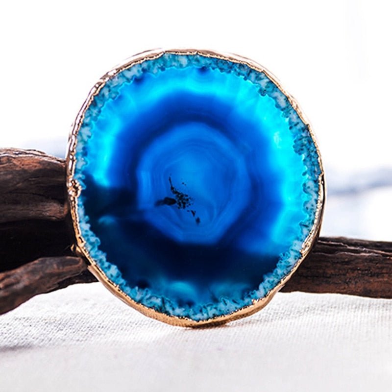 Dessous de Verre Agate Bleue Pierre Naturelle Tranche Organique Bordure Dorée Décoration Table Artisanale | Koossa