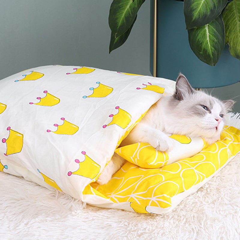 Cat Cave Bed Self-Warming Cotton Hooded Calming Cat Sleeping Bag Anti-Anxiety Nest Indoor Cosy Enclosed Cat Hideaway | Koossa