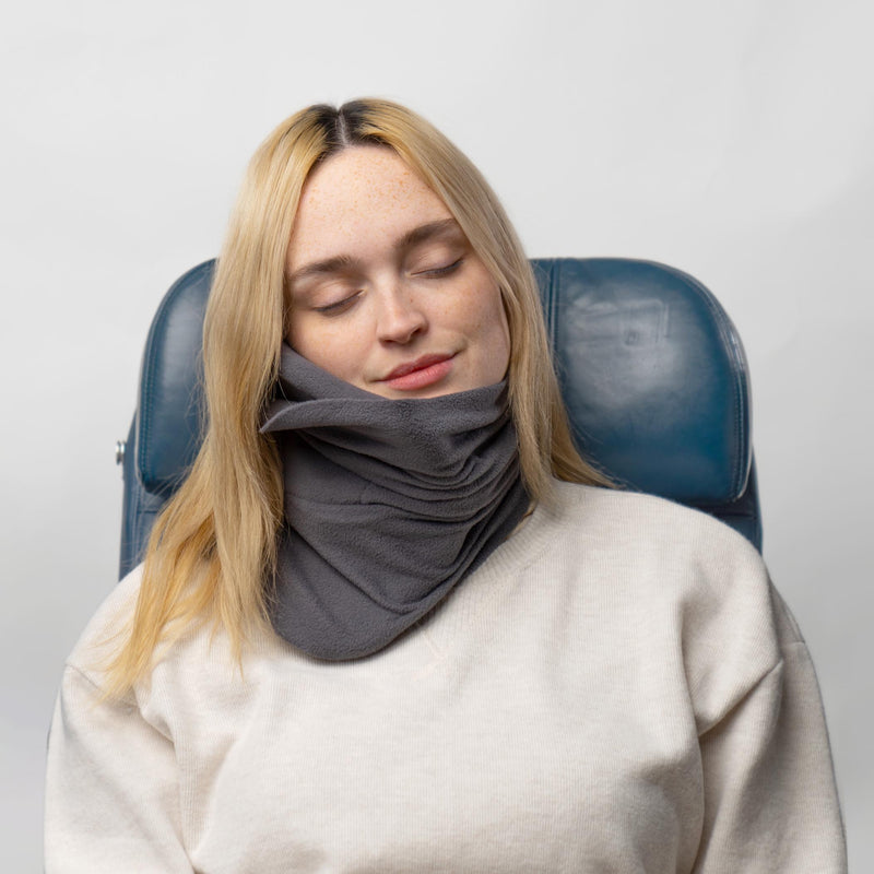 Coussin de voyage cervical ergonomique en mousse à mémoire de forme avec housse respirante et sangle ajustable | Koossa