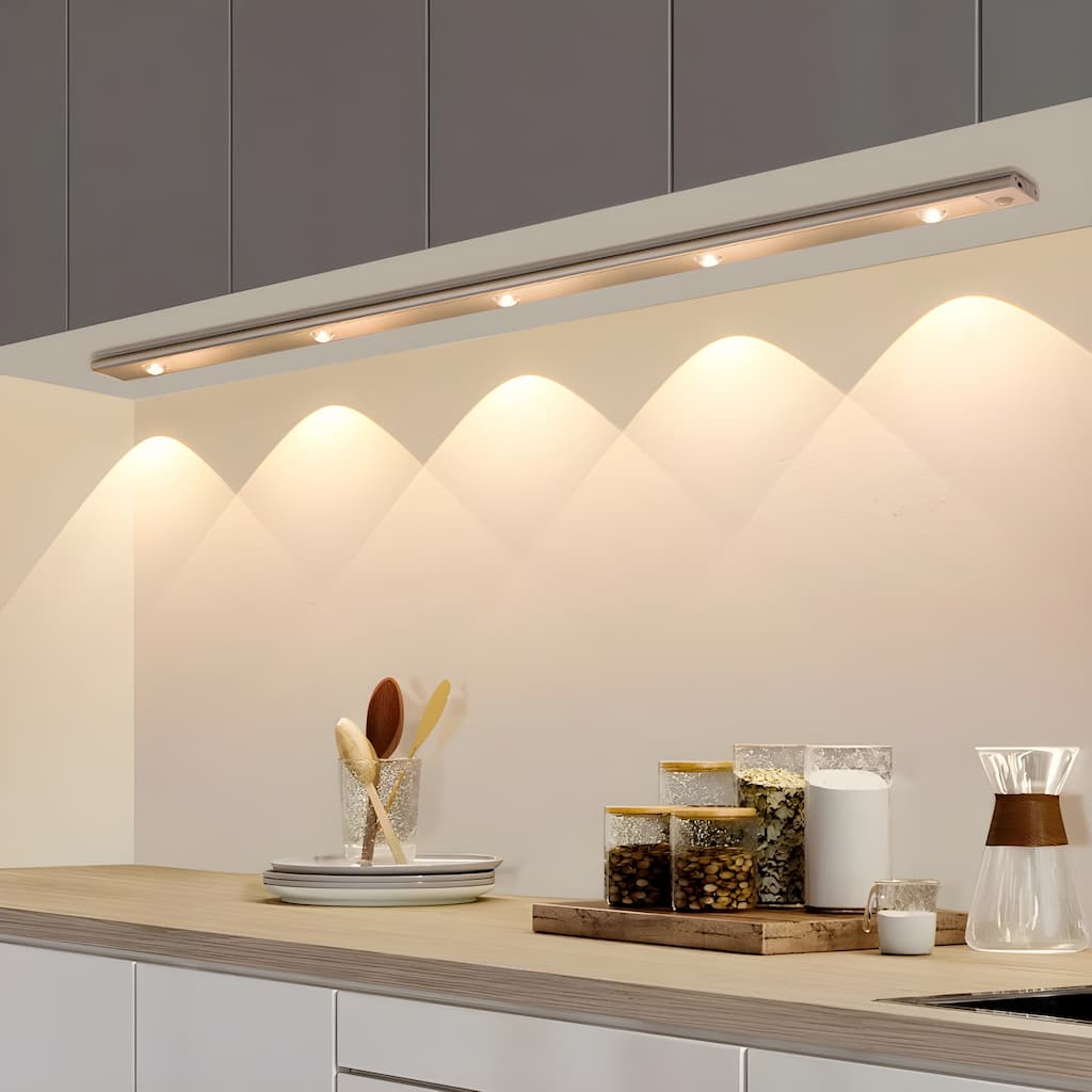 Réglette LED Sans Fil avec Détecteur de Mouvement Rechargeable USB-C Fixation Magnétique Placard Cuisine | Koossa