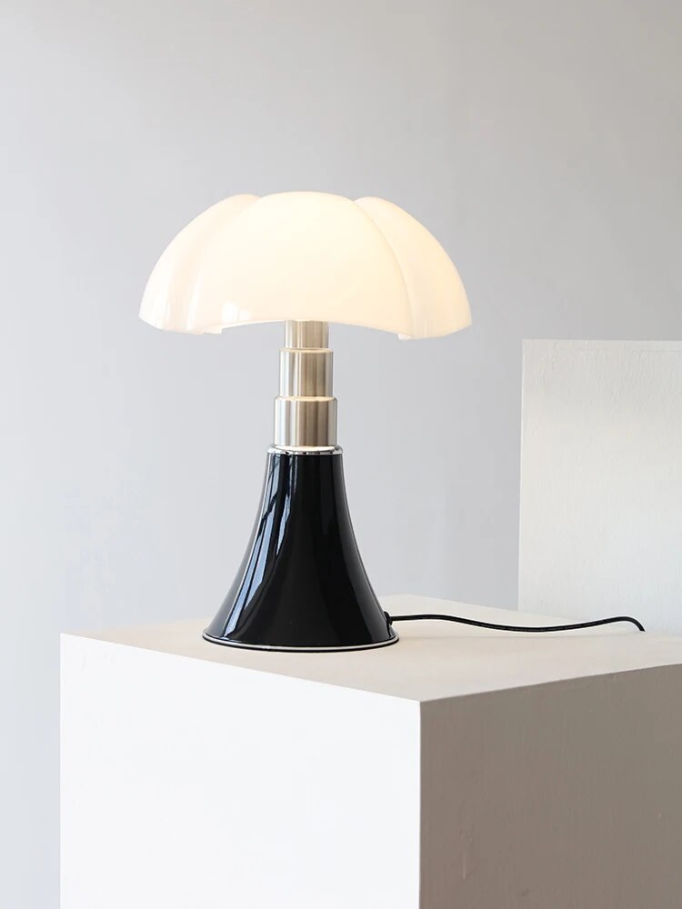 Lampe à Poser LED Modulable Pétale Blanc Mat Noir Brillant Tactile Bureau Chevet Salon Design Contemporain | Koossa
