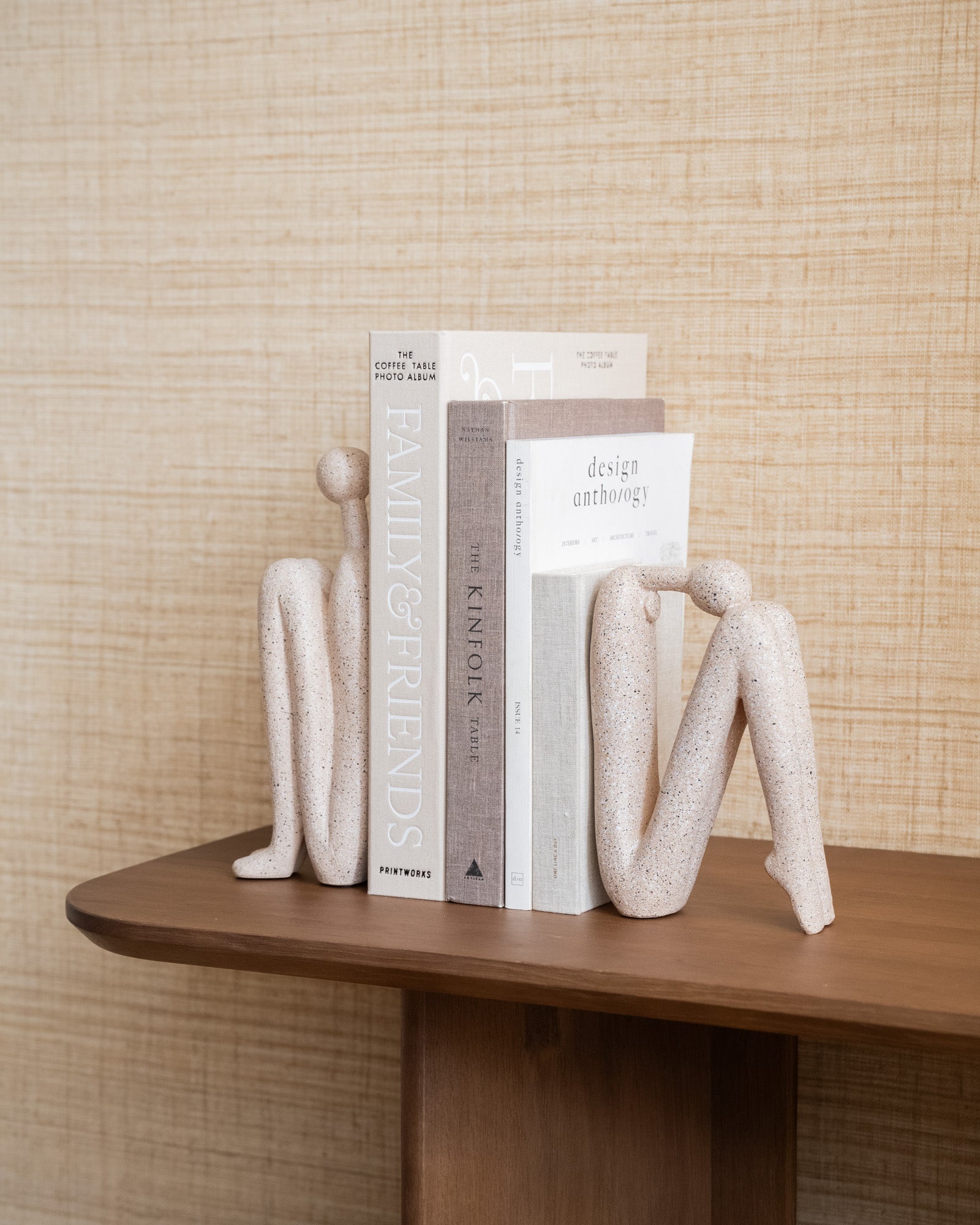 Serre-livres Sculpture Silhouette Humaine 27 cm Polyrésine Beige Décoration Moderne Bibliothèque Bureau | Koossa