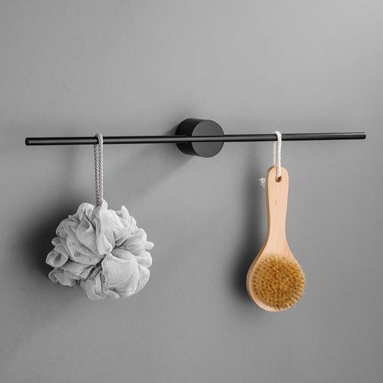 Porte-serviettes mobile en aluminium brossé – Design minimaliste et élégant pour salle de bains moderne | Koossa