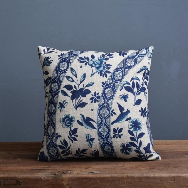 Housse de coussin en lin motif porcelaine bleue et blanche inspiration chinoise pour canapé et chambre | Koossa