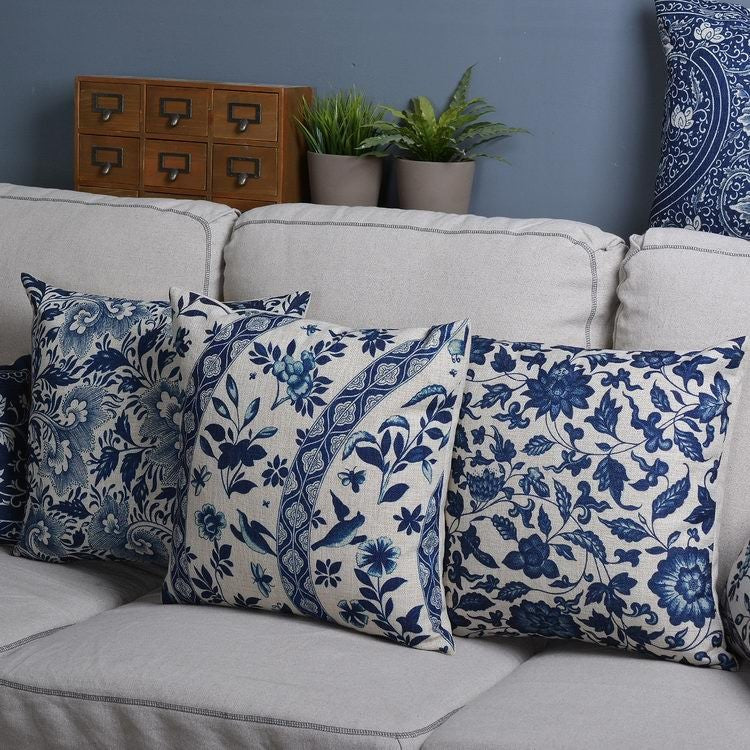Housse de coussin en lin motif porcelaine bleue et blanche inspiration chinoise pour canapé et chambre | Koossa