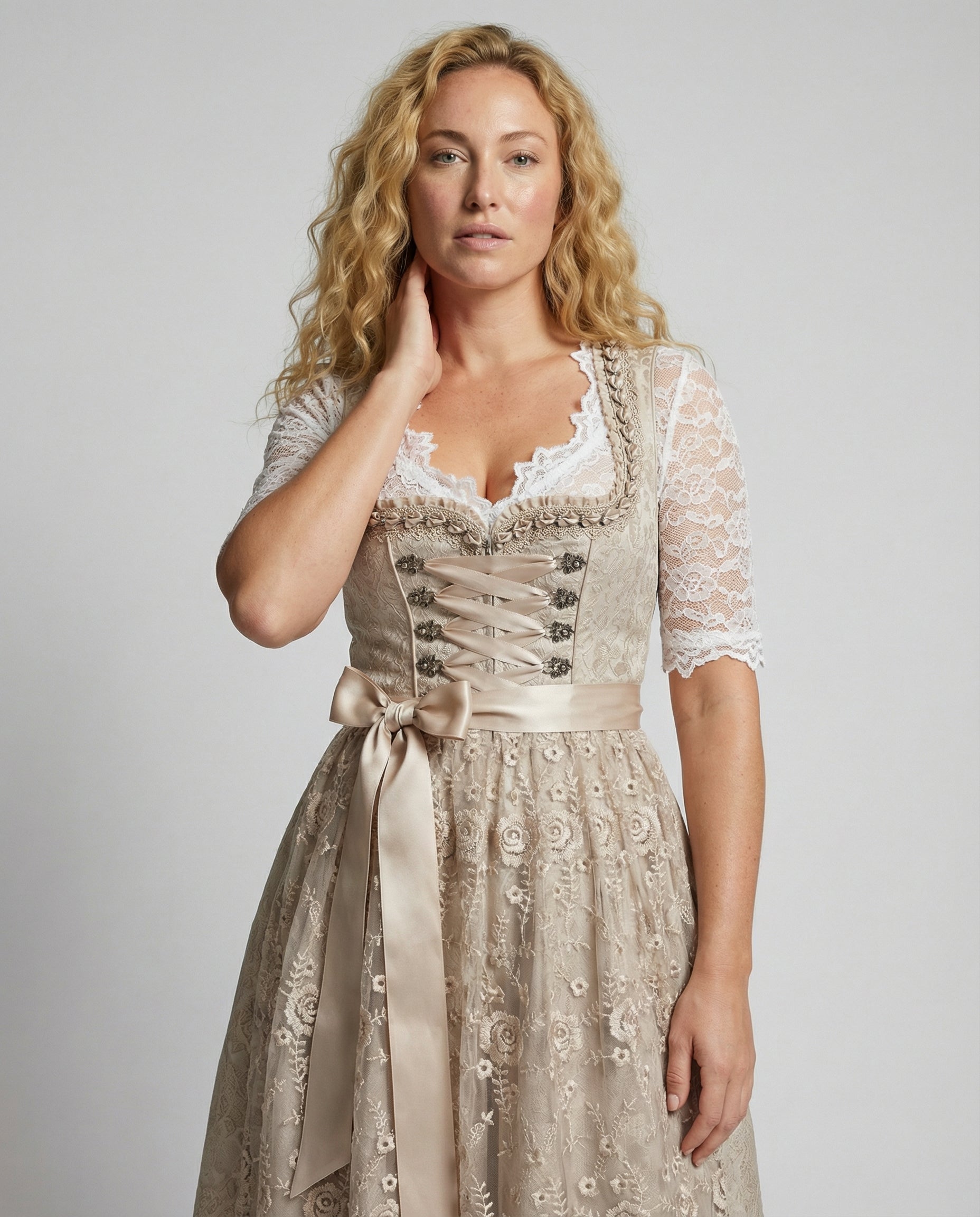 Women's Traditional Bavarian Dirndl Dress with Lace Bodice and Pleated Skirt for Heritage Celebrations | Koossa
